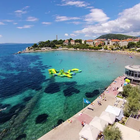 With Wifi - 7563 Split