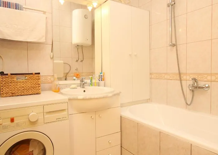 With Wifi - 7563 Split